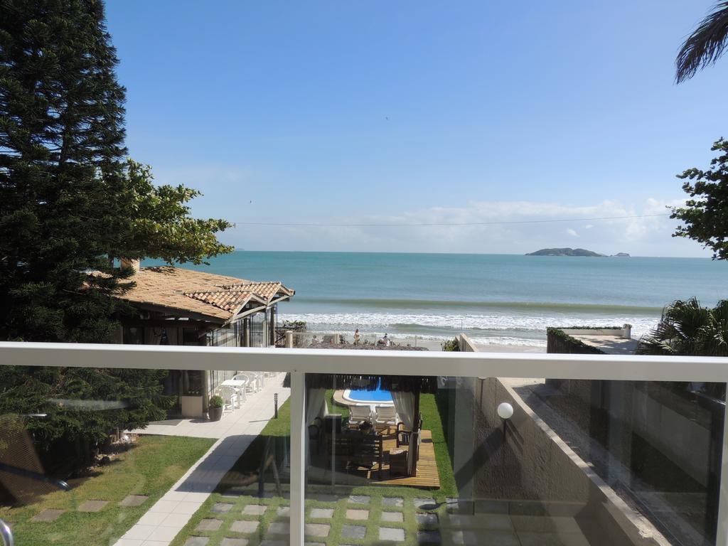Quarto Standard com Cama de Casal ou 2 de Solteiro e Vista do Mar